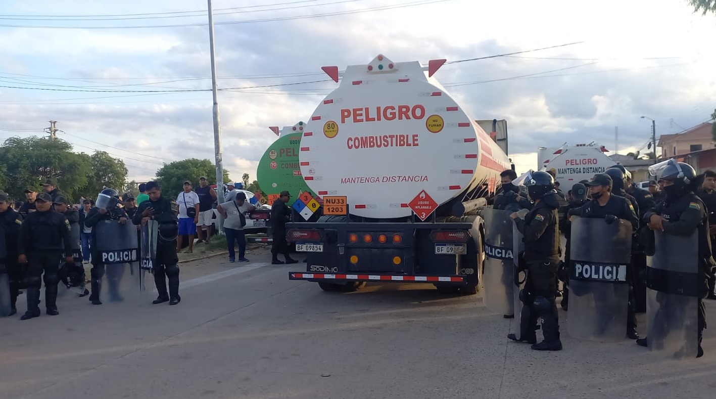 Ante El Desabastecimiento De Combustible En Santa Cruz, YPFB Explica ...