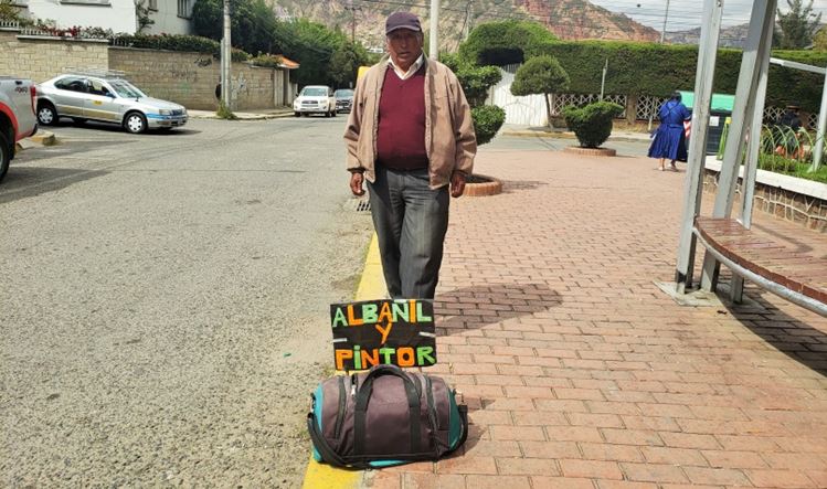 Vendedores ambulantes, los trabajadores que no descansan ni en su día