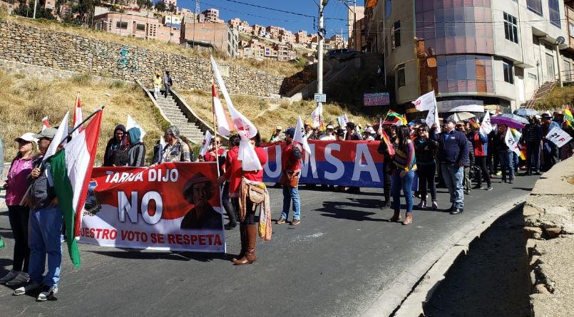 Masivo respaldo a la marcha por respeto al 21F y renuncia de los vocales del Órgano Electoral