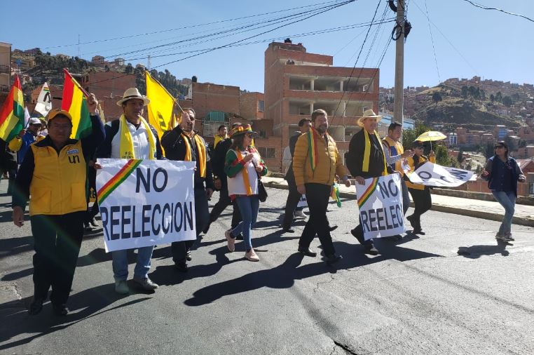 Masivo respaldo a la marcha por respeto al 21F y renuncia de los vocales del Órgano Electoral