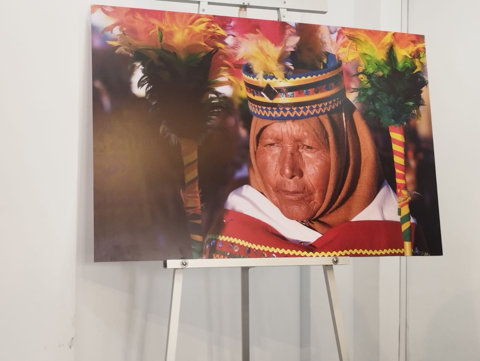 EFE celebra 45 años en Bolivia y presenta al ganador de su concurso de fotografía “Martín Alipaz”