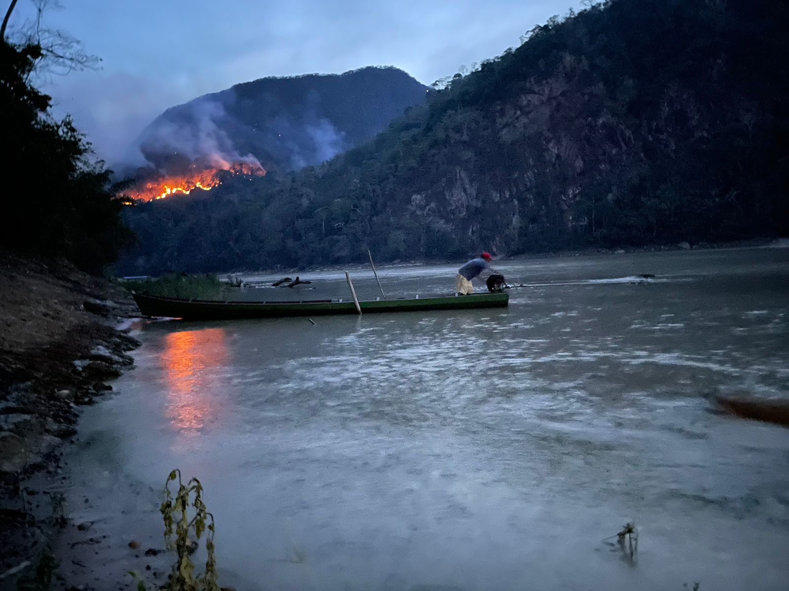 Incendios afectan el Madidi y consumen todo a su paso, comunarios piden ayuda