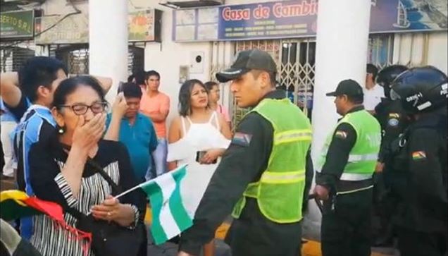 Santa Cruz celebra su efeméride entre restricción policial y el “Bolivia dijo NO”