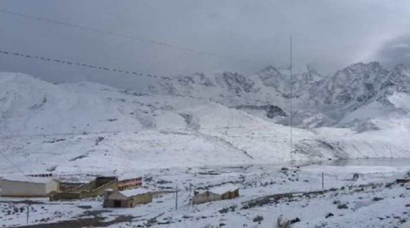 Cierran carreteras La Paz Cochabamba y Oruro Cochabamba por la nevada