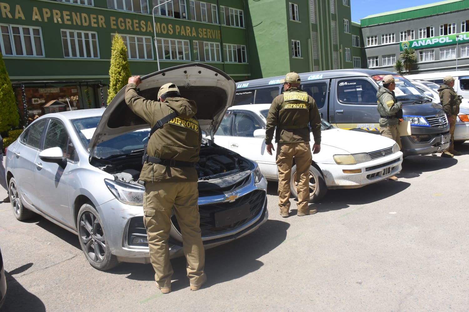 Diprove recuperó 338 vehículos durante el primer trimestre de este año; 47 en La Paz