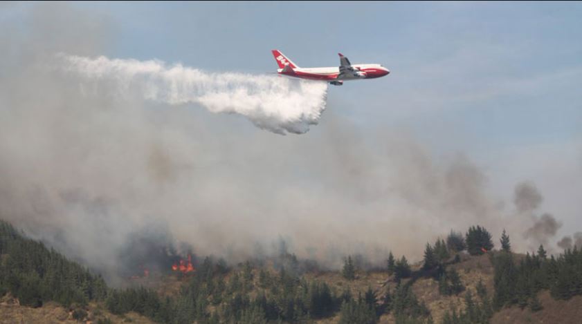 Evo instruye contratar avión Supertanker para sofocar incendios en la Chiquitanía