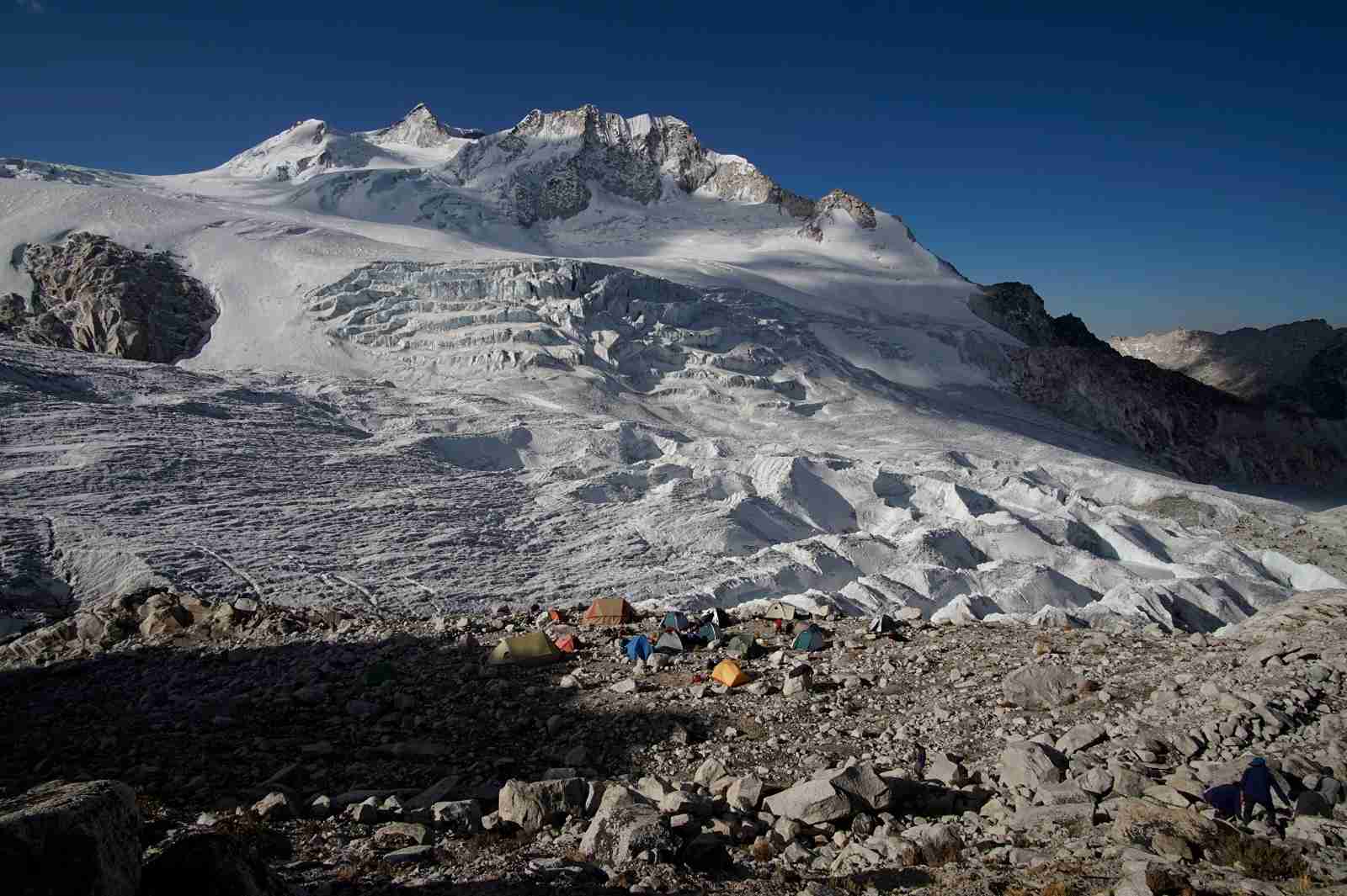 Chachacomani, el pico paceño pierde 17 metros de espesor de nieve en cuatro años
