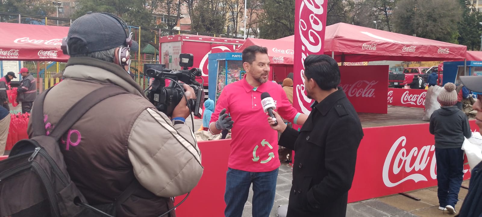 En el Día Mundial del Reciclaje, Fundación Coca-Cola de Bolivia intercambia botellas plásticas por retornables de vidrio