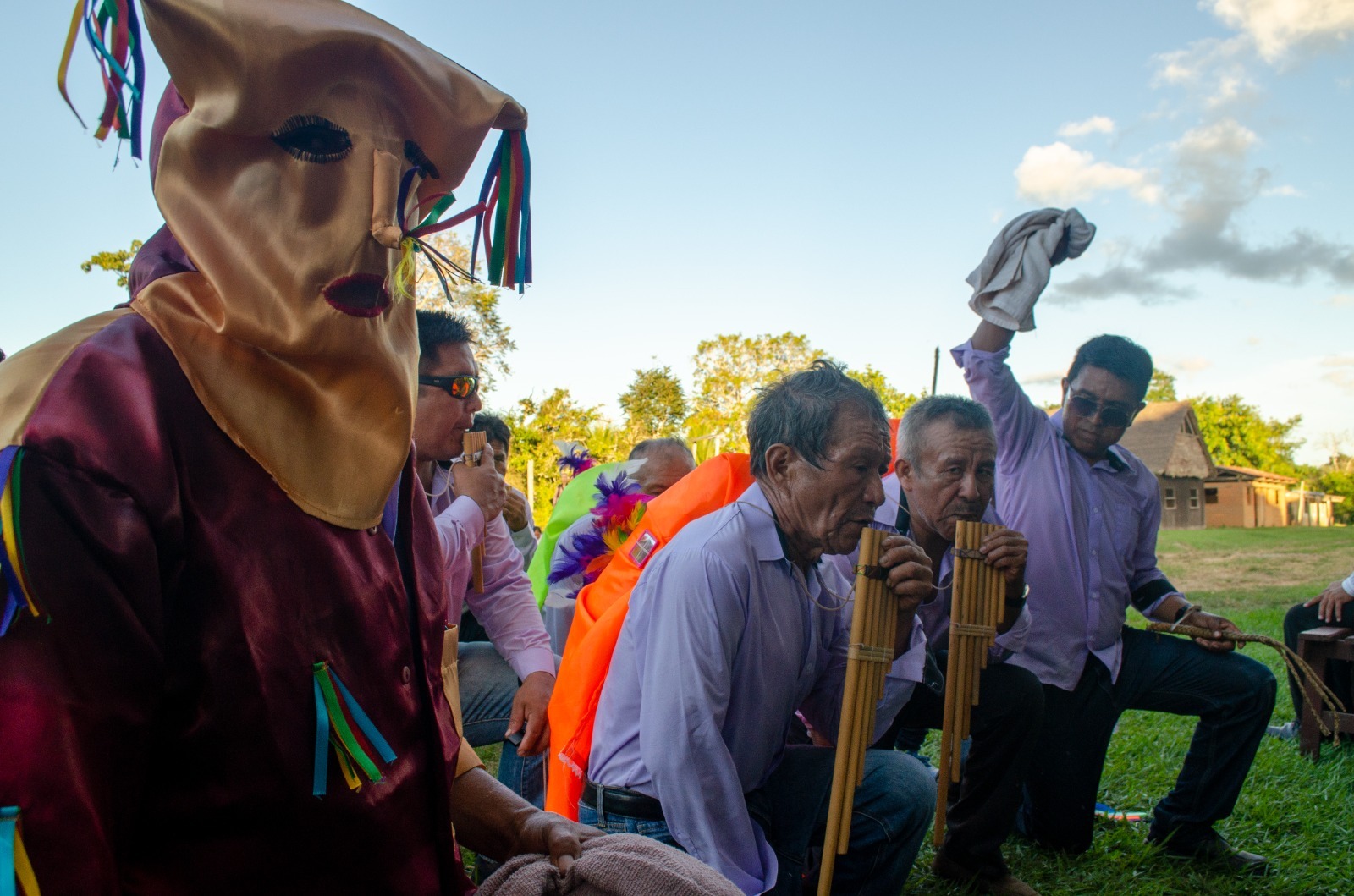 Indígenas uchupiamonas  evaden su extinción y  al extractivismo con el ecoturismo