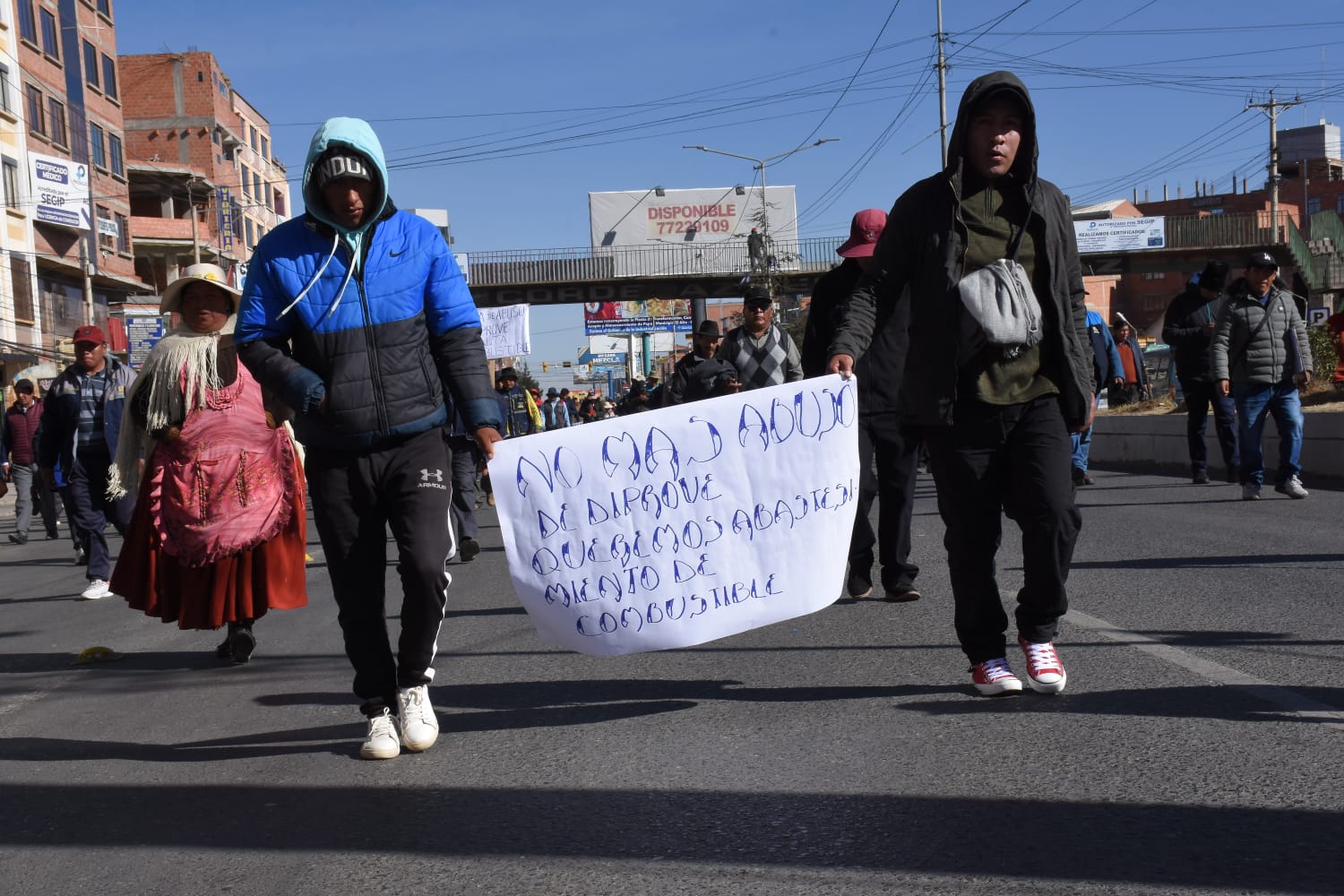 Transportistas de El Alto dan 48 horas  al Gobierno para que los llame a reunión y atienda sus demandas