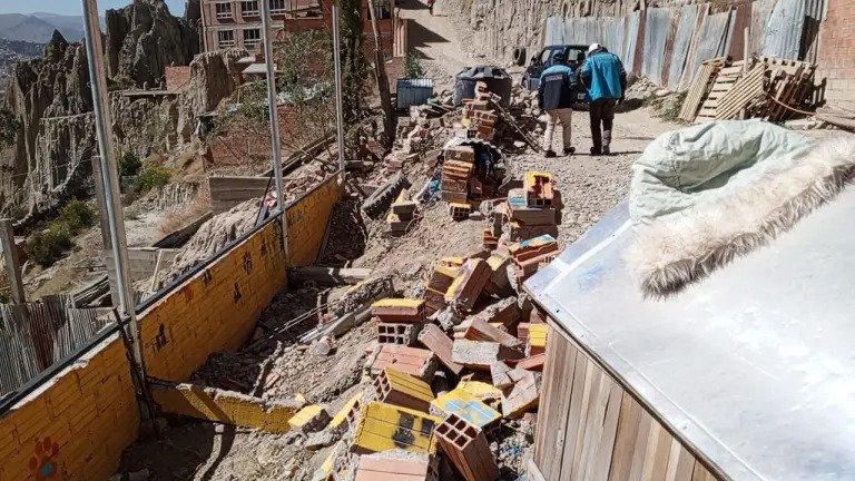 Incendio en Albergue Peluchín dejó dos canes heridos, uno fallecido y daños materiales