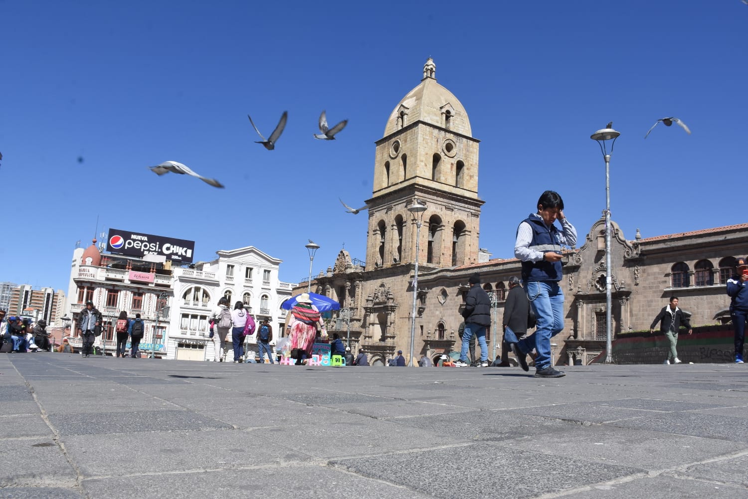 Comienza restricción del transporte sobre la bóveda del Choqueyapu, pero la plaza se mantiene abierta aun