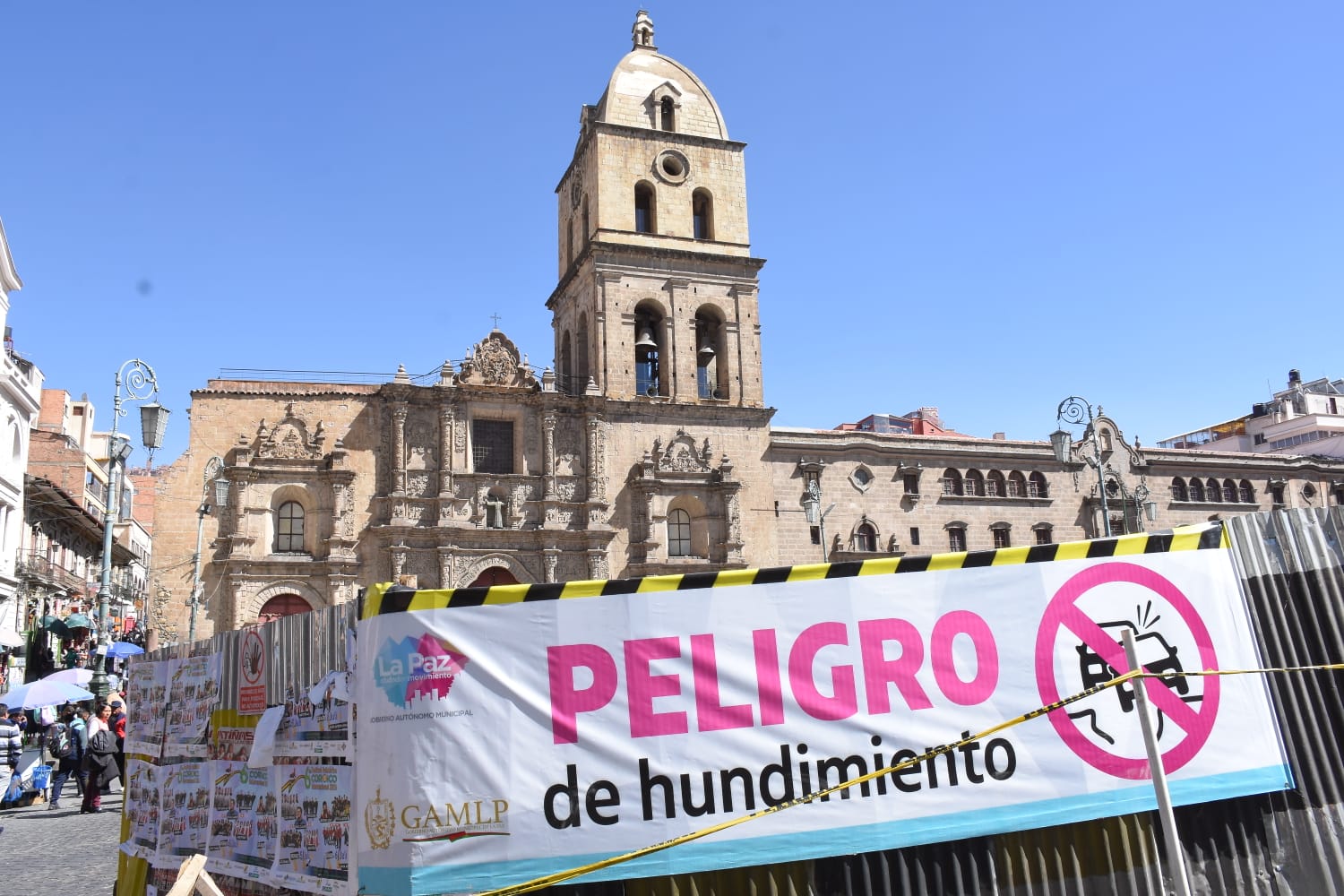 Comienza restricción del transporte sobre la bóveda del Choqueyapu, pero la plaza se mantiene abierta aun