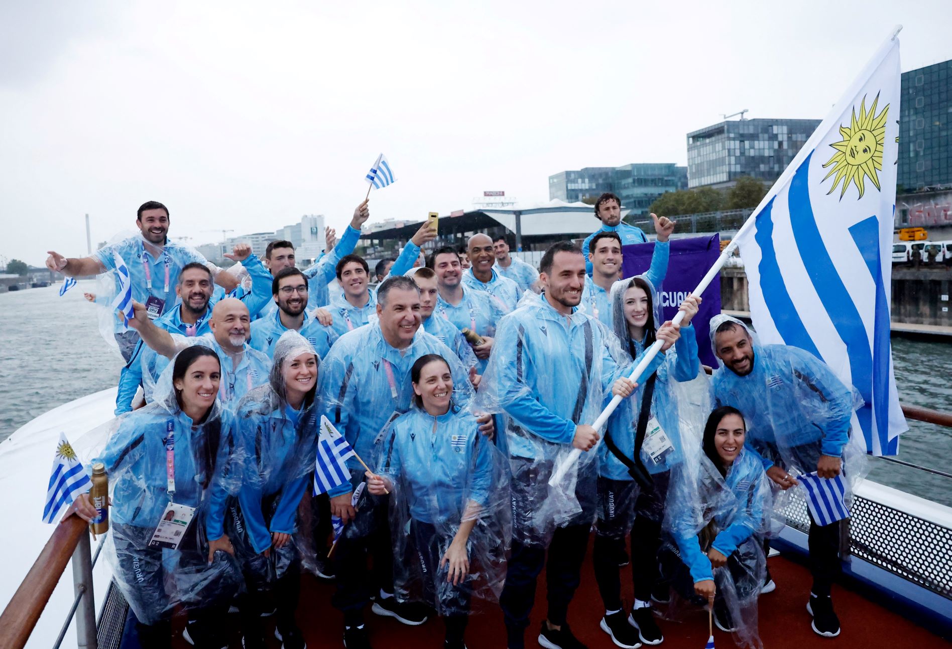 Comienzan los Juegos Olímpicos París 2024, la lluvia afecta a la inauguración