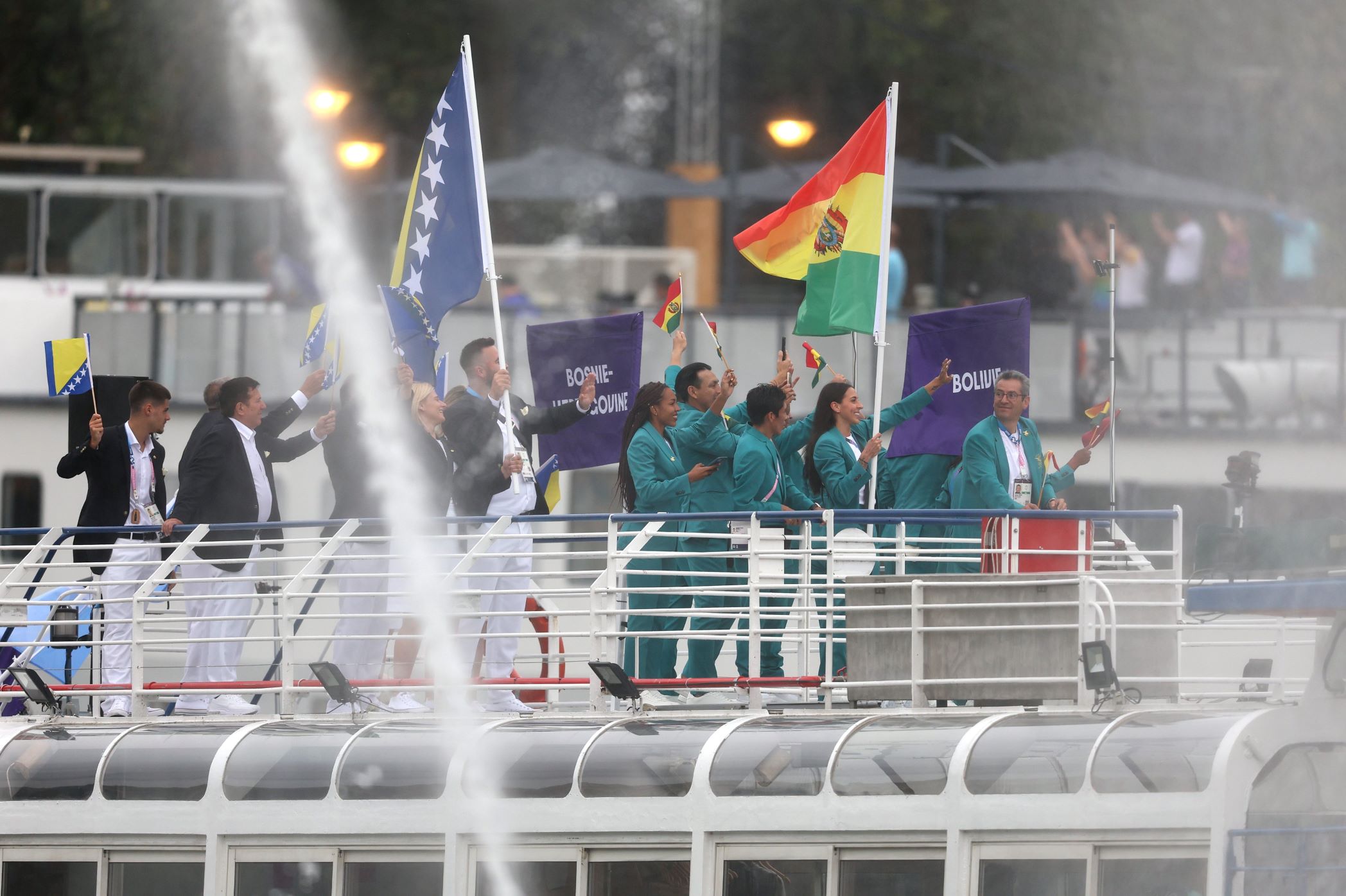 Comienzan los Juegos Olímpicos París 2024, la lluvia afecta a la inauguración