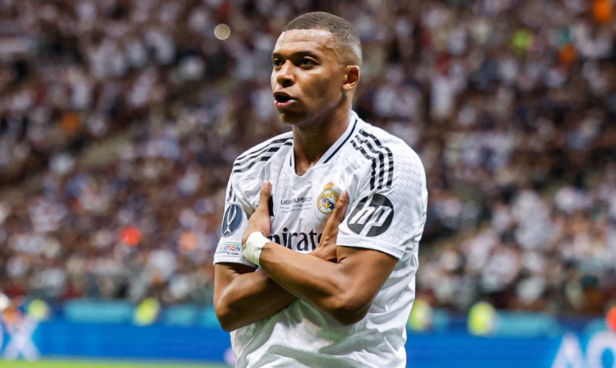 Mbappé debuta en el Real Madrid, anota su primer gol y es campeón de la Supercopa