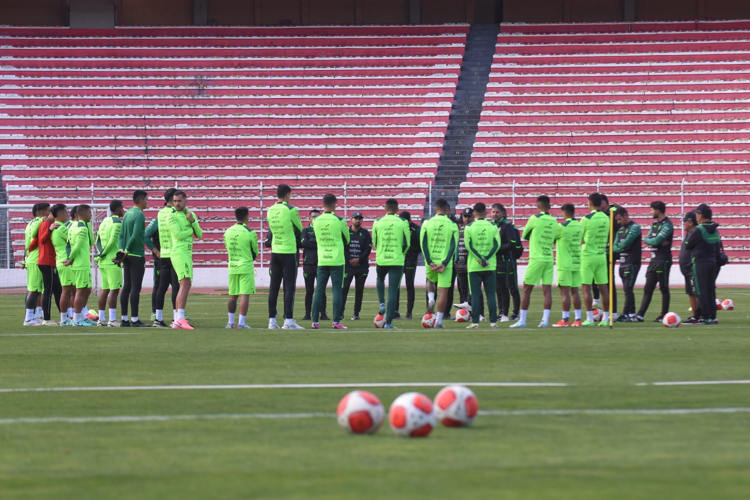 La selección practicará en el Siles, Achumani y Villa Ingenio esta semana