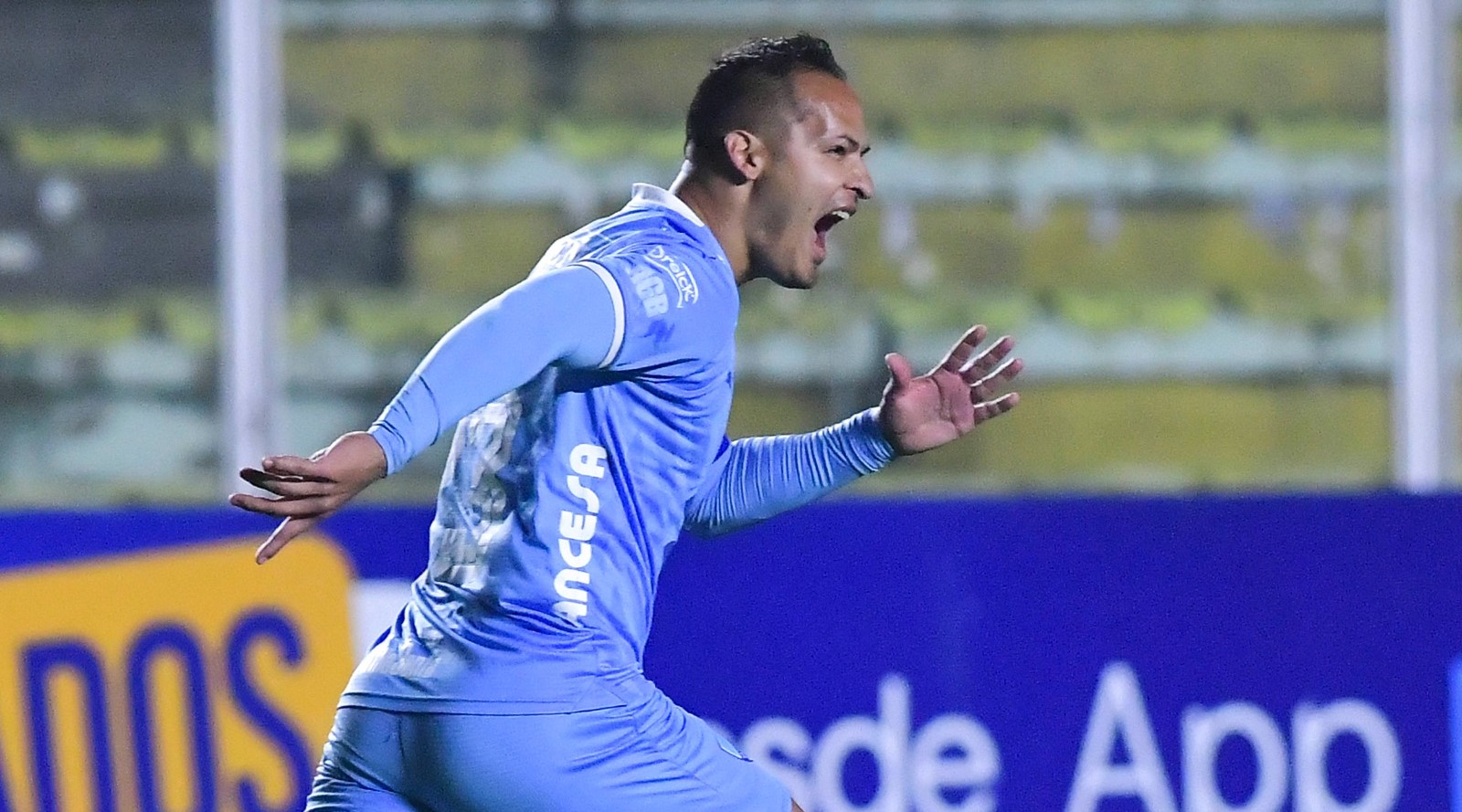 Bolívar golea a Independiente y es líder con 7 puntos más que The Strongest