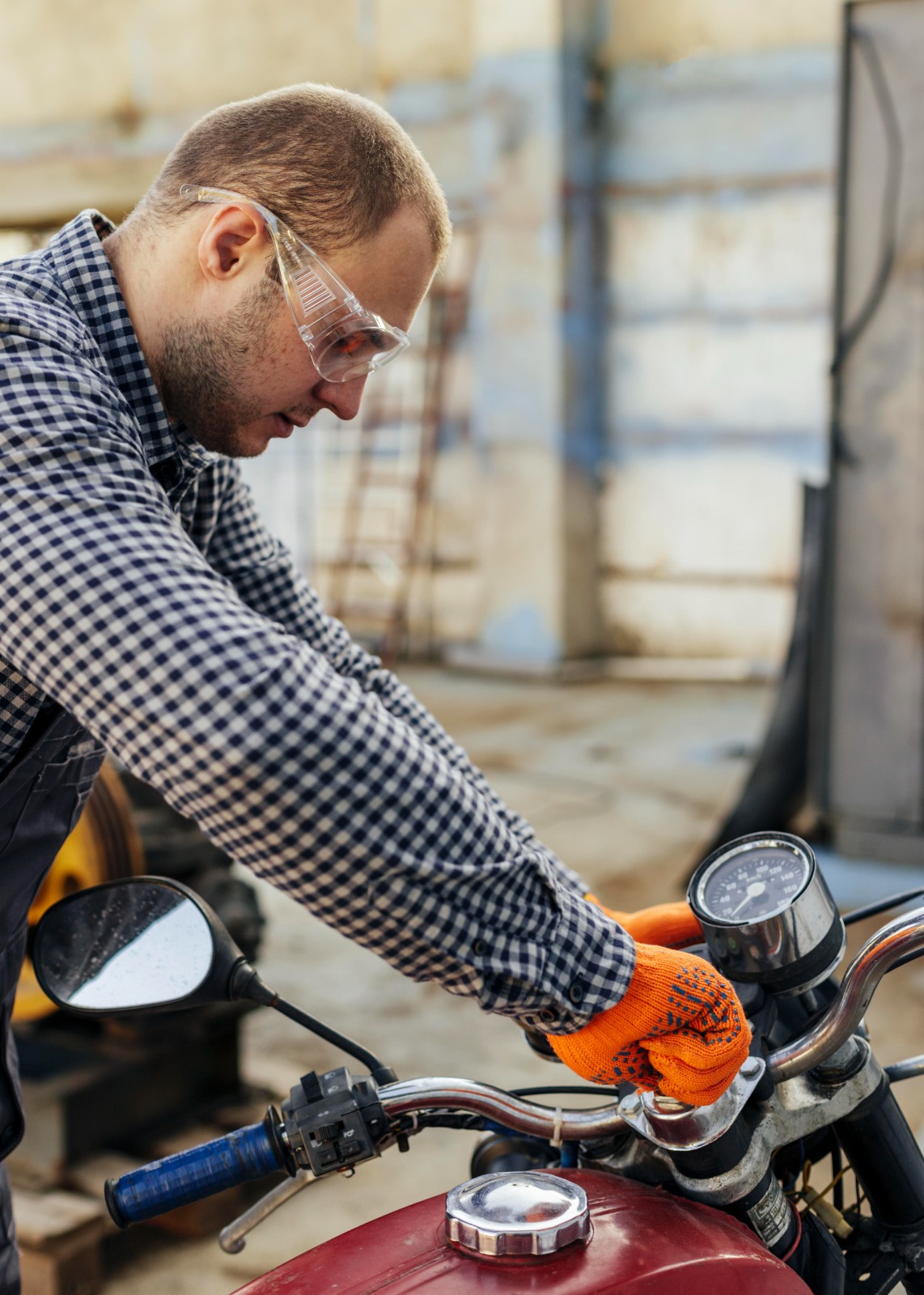 BISA Seguros ofrece tres opciones de seguros para motos con cobertura integral, adaptadas a las necesidades de cada conductor