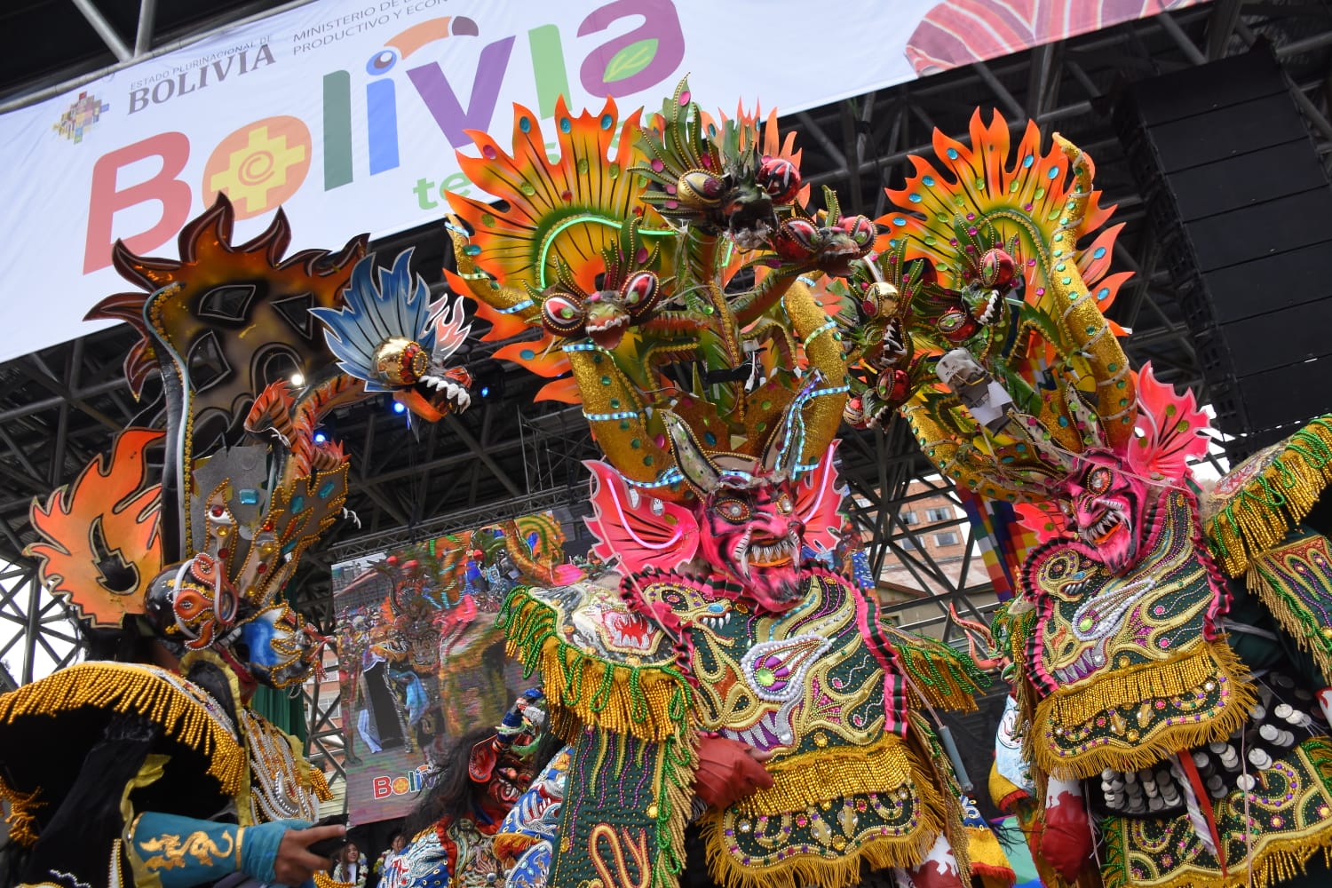 La diablada Urus brilló en el Día Internacional del Turismo