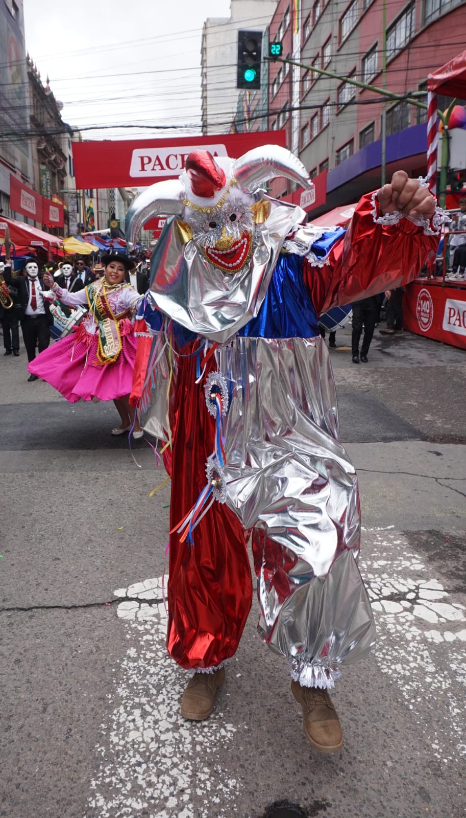 El Jisk'a Anata del Bicentenario llenó de color y tradición el centro paceño 