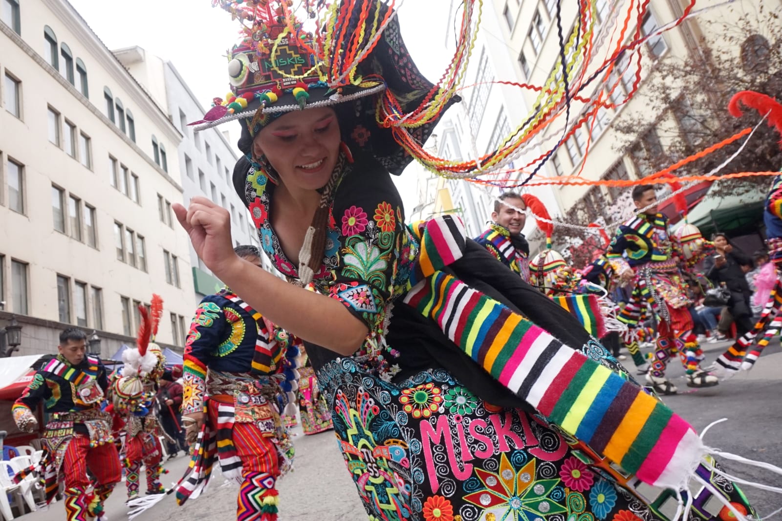 El Jisk'a Anata del Bicentenario llenó de color y tradición el centro paceño 