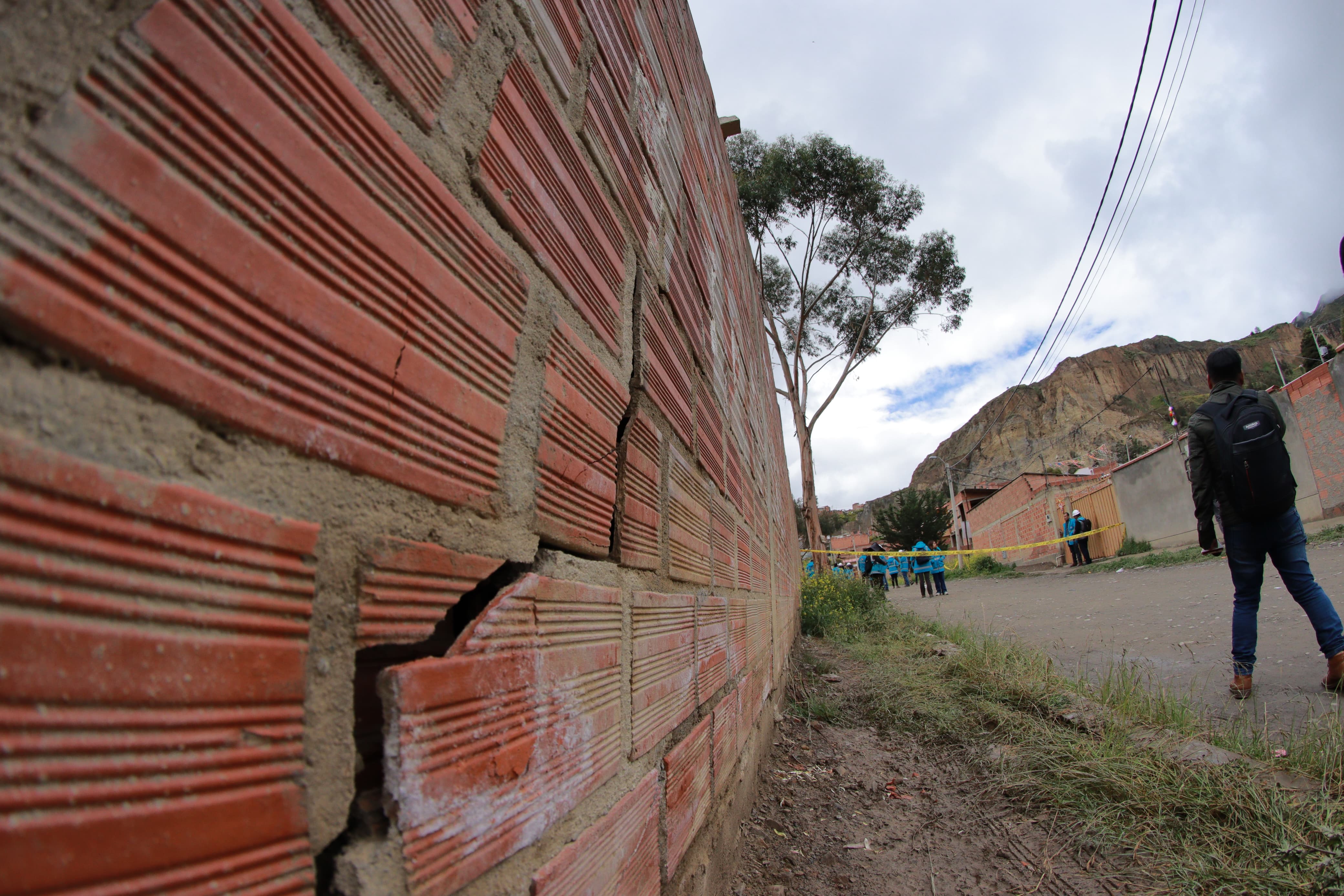 Al menos 40 viviendas están afectadas por movimiento activo de tierra en Codavisa, informa Calvimontes