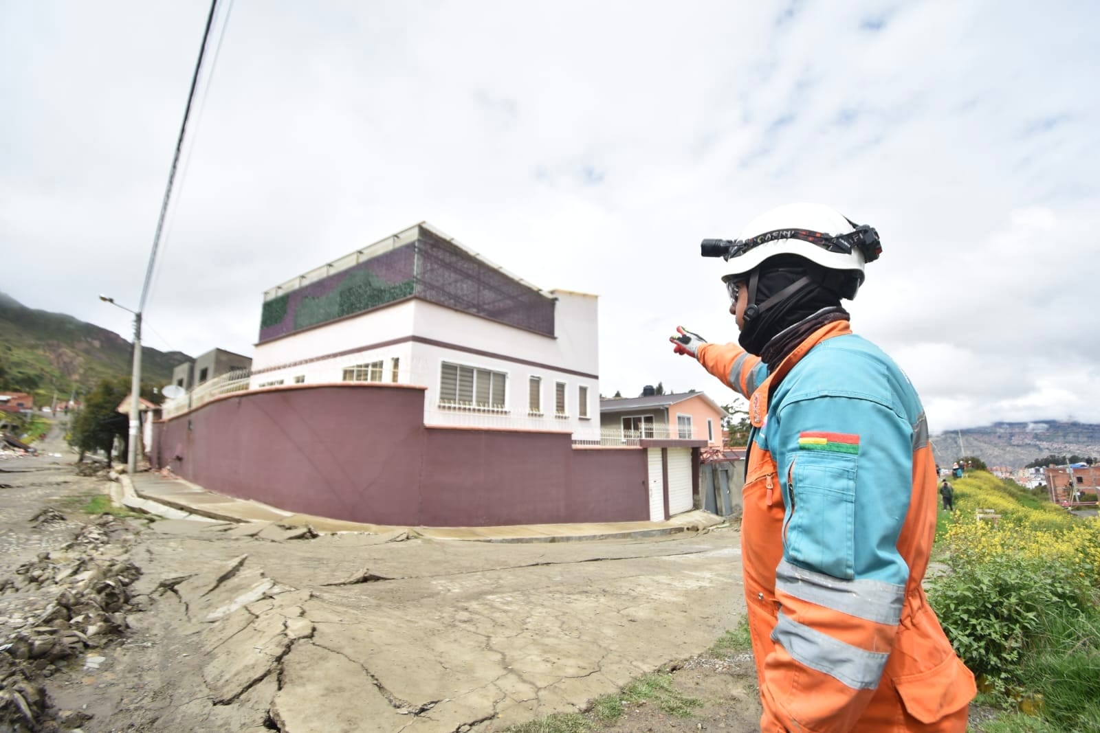 Al menos 40 viviendas están afectadas por movimiento activo de tierra en Codavisa, informa Calvimontes