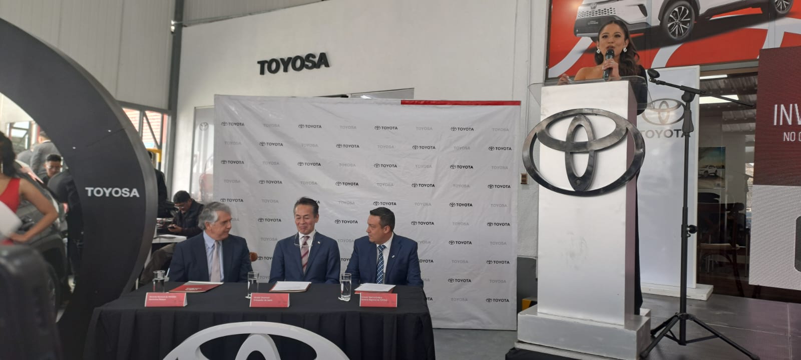 TOYOSA regresa a la zona Sur de La Paz con un nuevo showroom en la Curva de Holguín