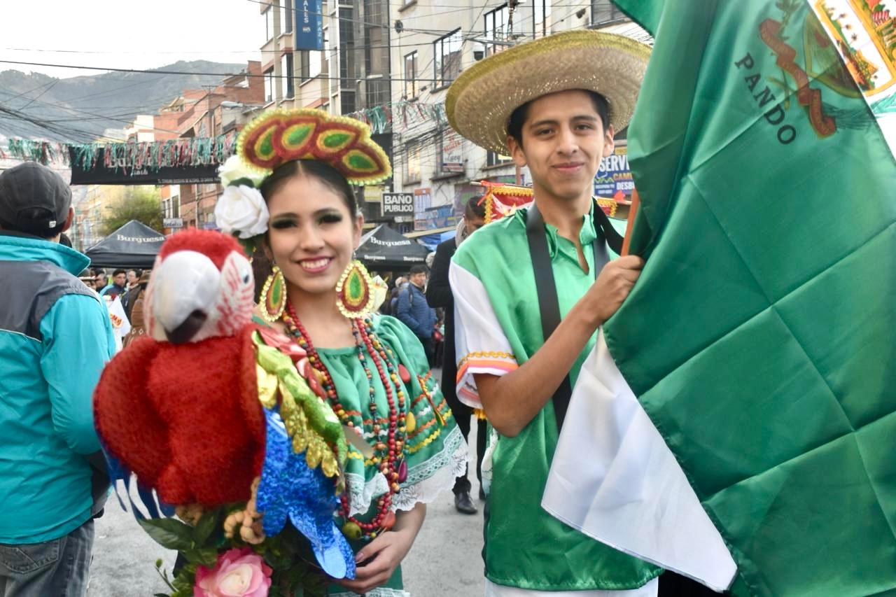 El Gran Poder comienza con un pedido de paz y unidad para Bolivia 