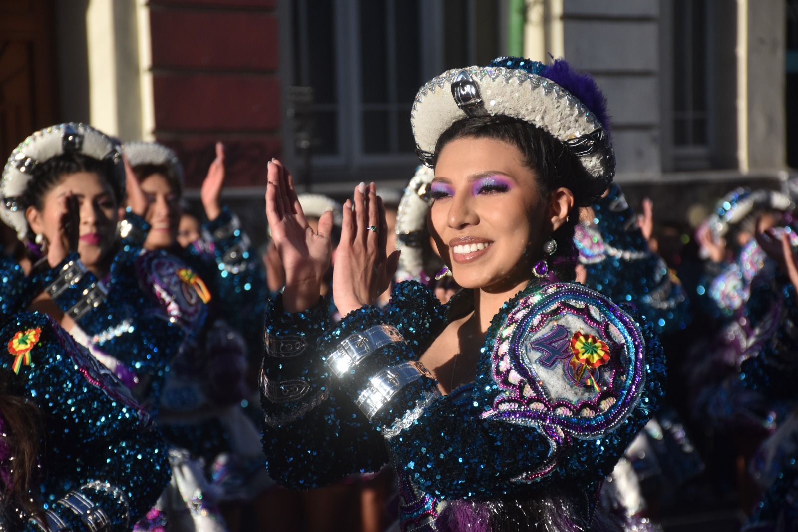 La Paz celebra ser la cuna del caporal  con una entrada folclórica con más de 600 bailarines