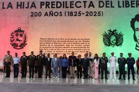 Venezuela inaugura una plaza en conmemoración del bicentenario de independencia de Bolivia