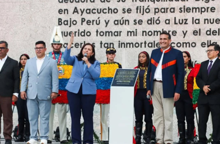 Venezuela inaugura una plaza en conmemoración del bicentenario de independencia de Bolivia