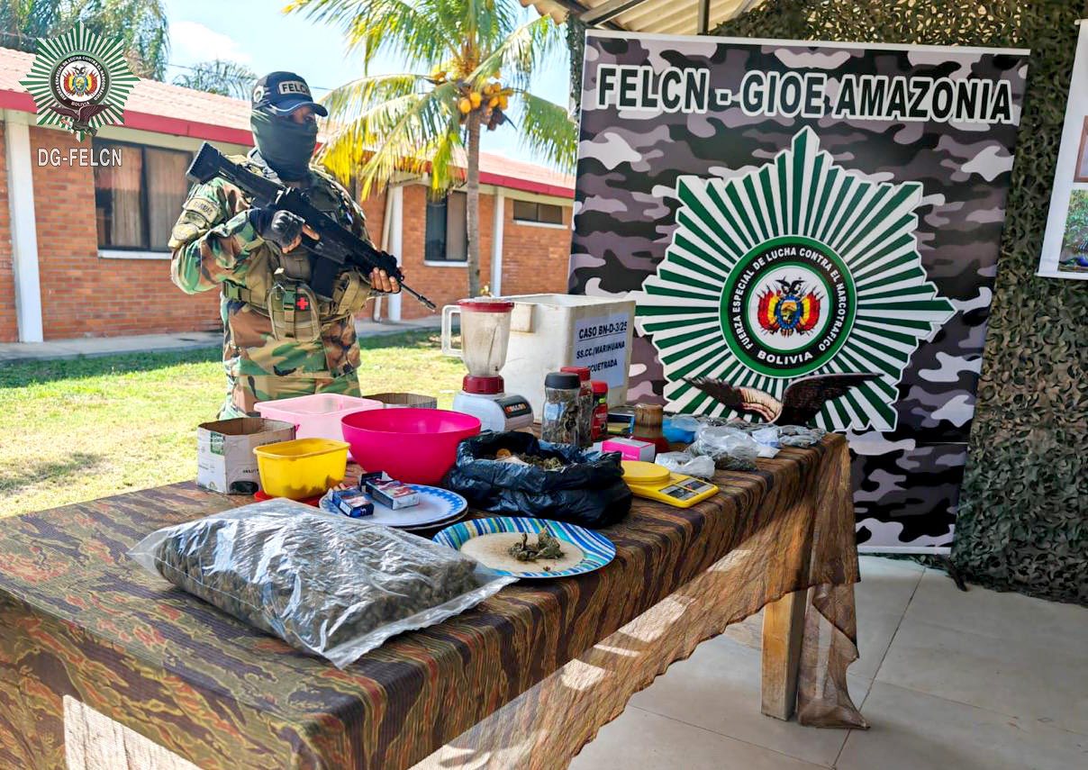 FELCN decomisa casi media tonelada de droga y aprehende a tres personas en Beni