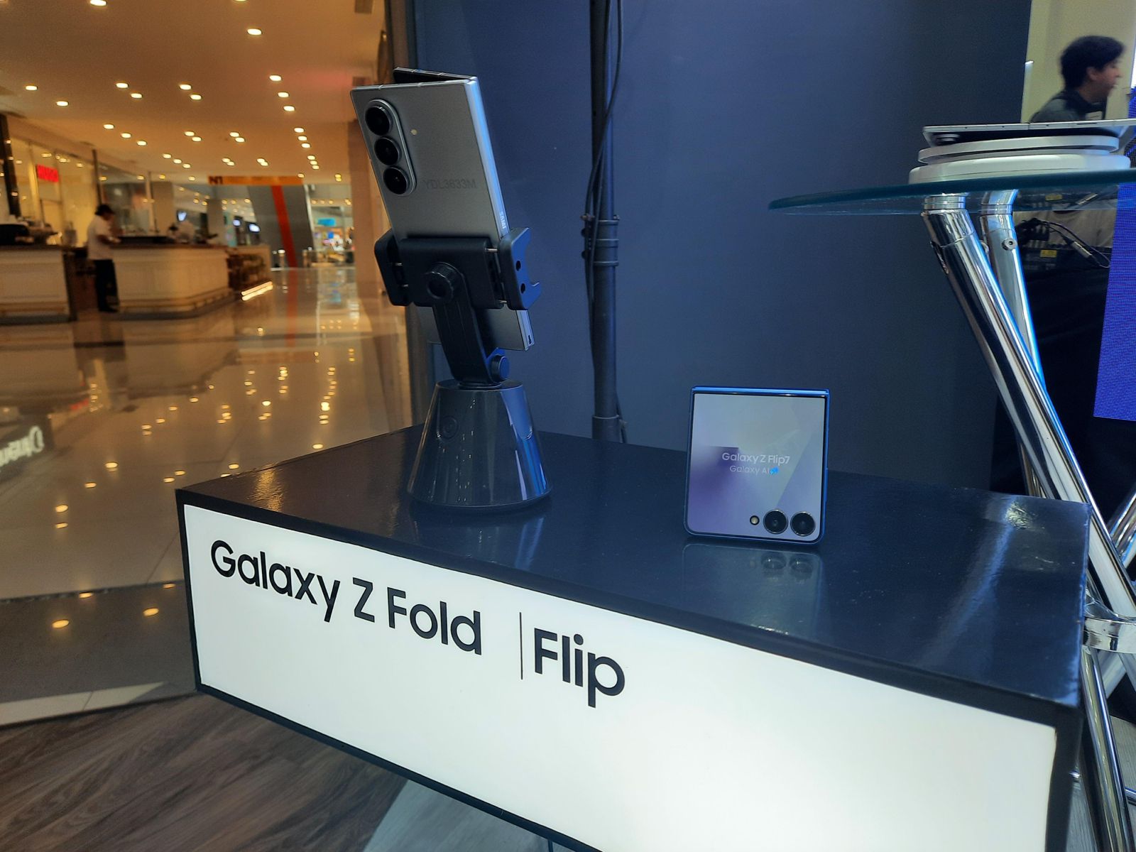 Samsung lanza el Galaxy Z Flip7 y Fold7 con Trade In, fundas premium y Galaxy AI para los bolivianos