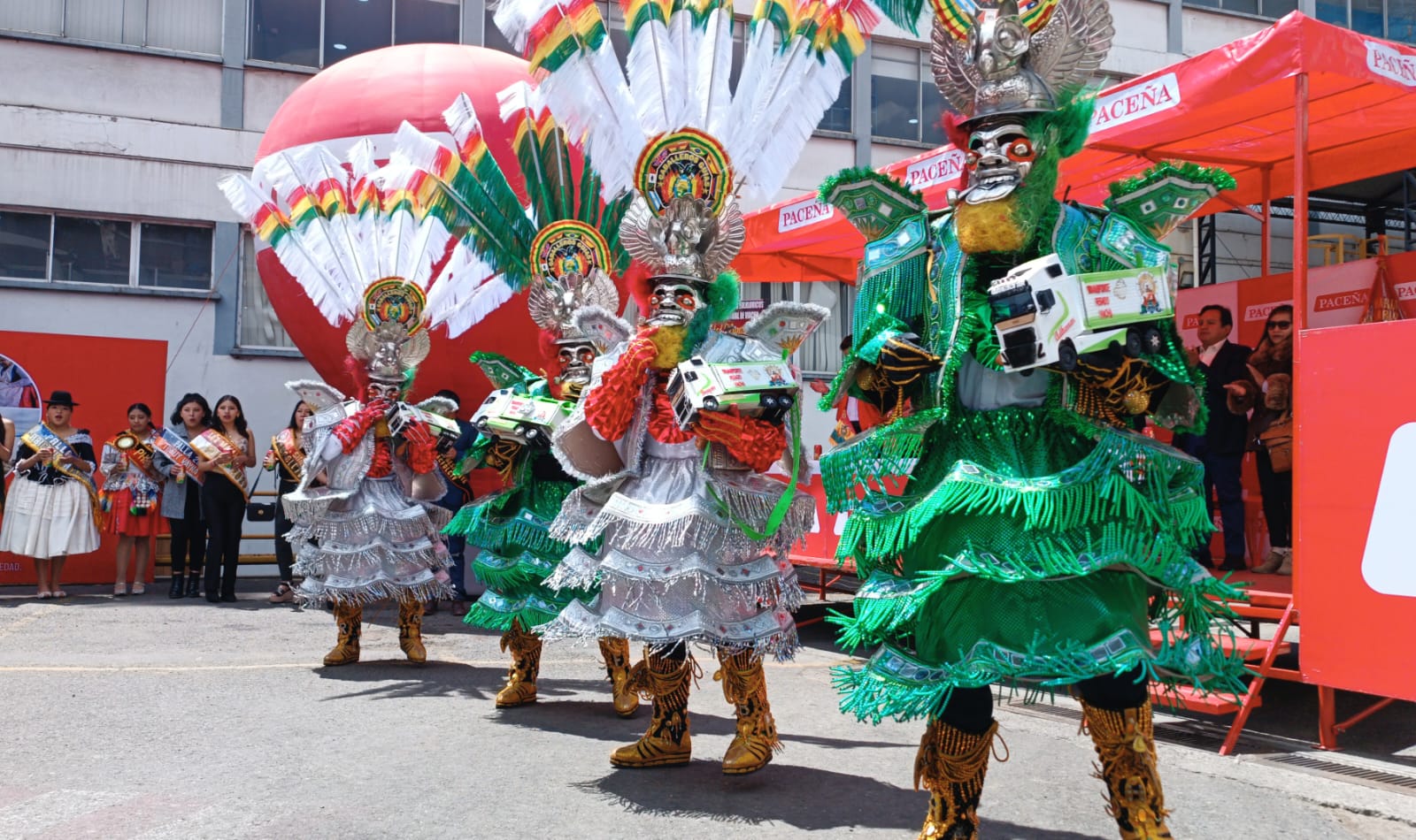 Las calles de Viacha se llenarán de color con la Festividad de la Virgen del Rosario y Paceña