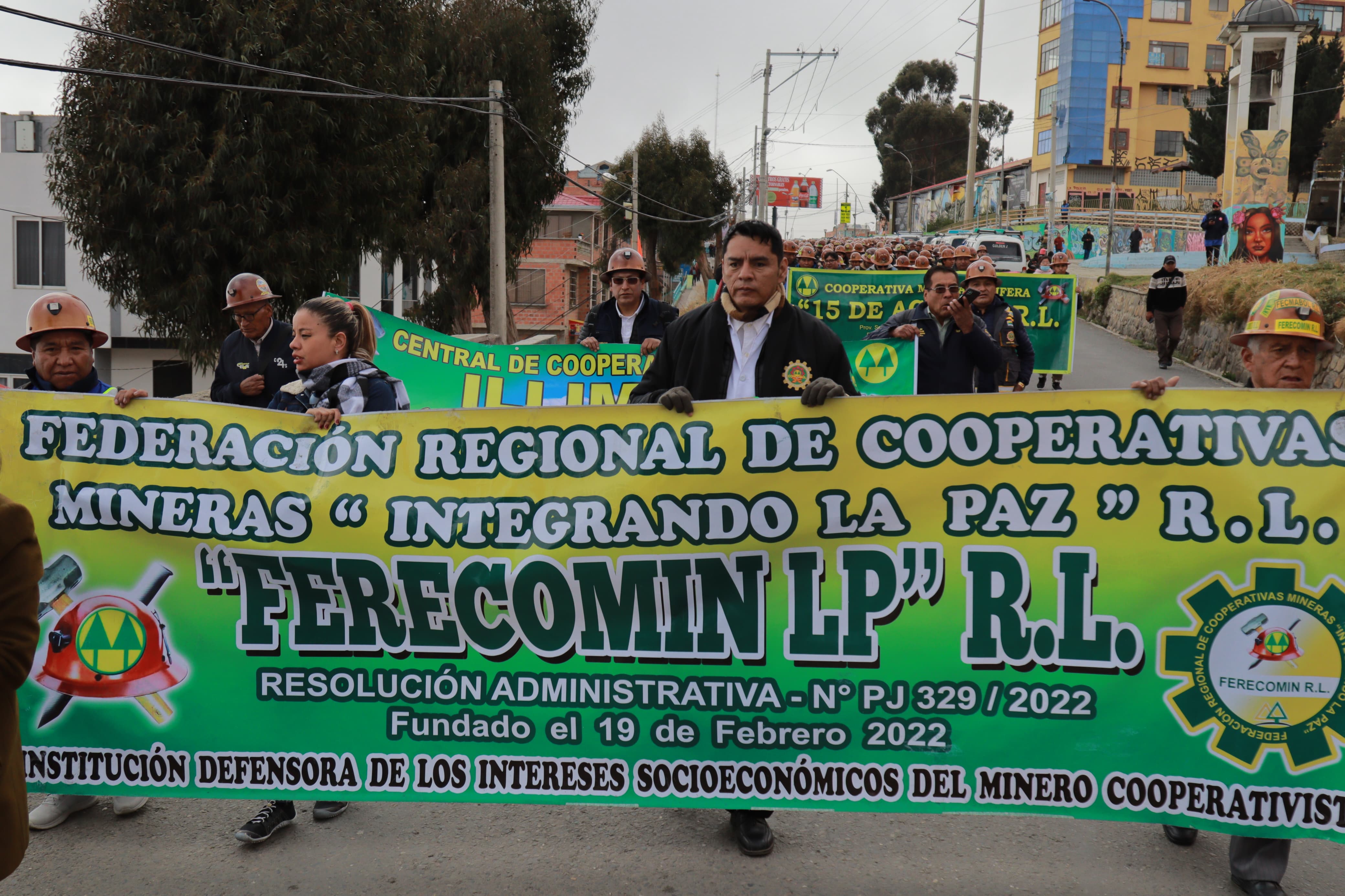 Cooperativistas marchan en La Paz  para presentar  agenda de trabajo al Gobierno