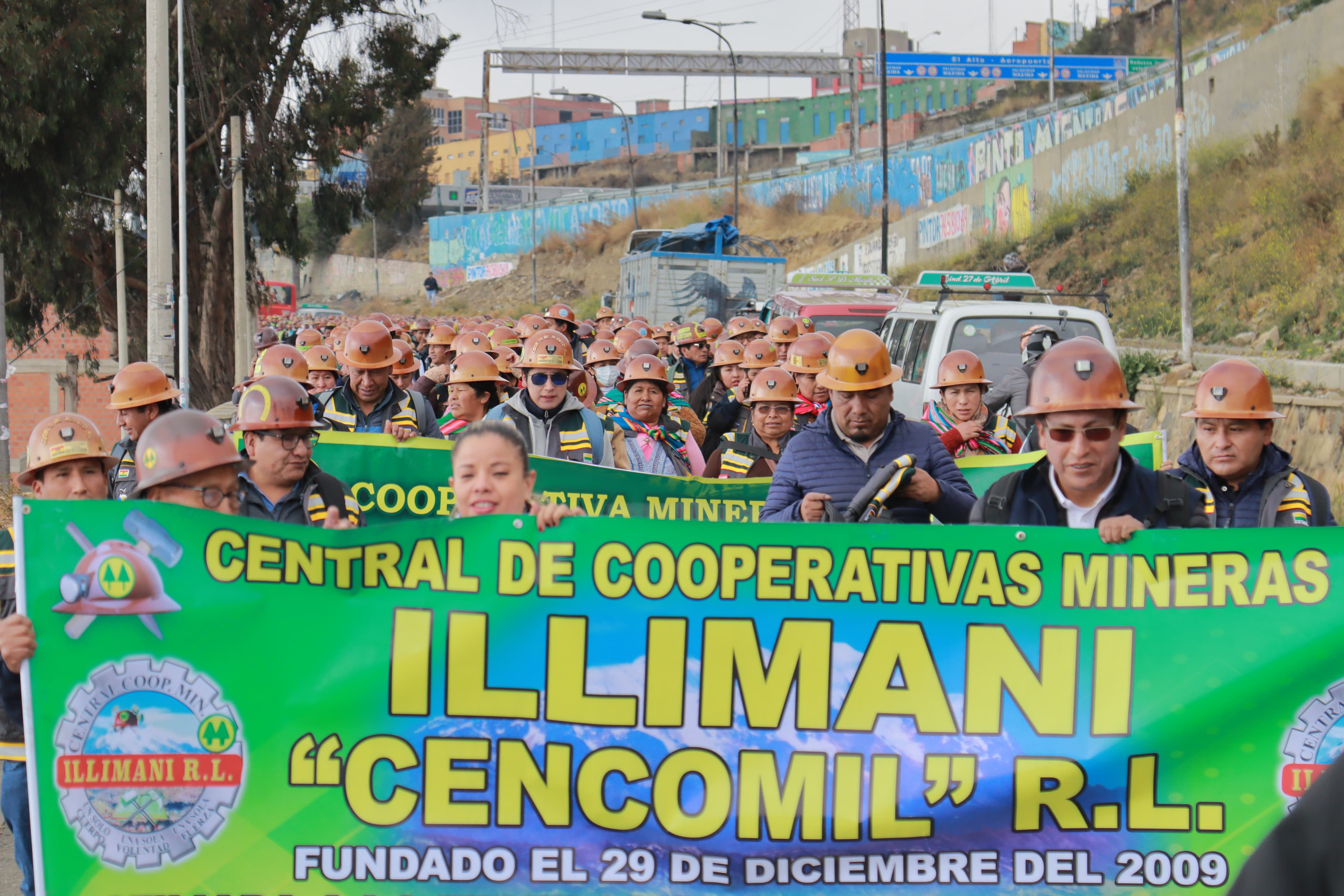 Cooperativistas marchan en La Paz  para presentar  agenda de trabajo al Gobierno