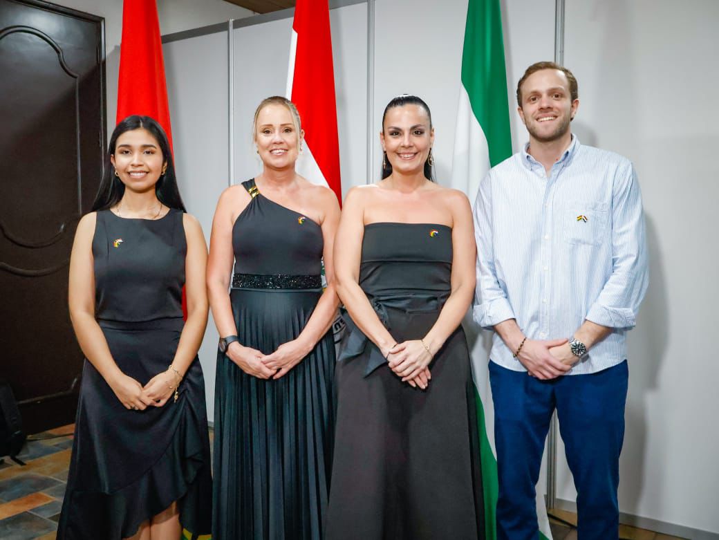 Cámara Binacional Boliviana Paraguaya y Juventud Empresa celebraron un exitoso cóctel en Fexpocruz 2025