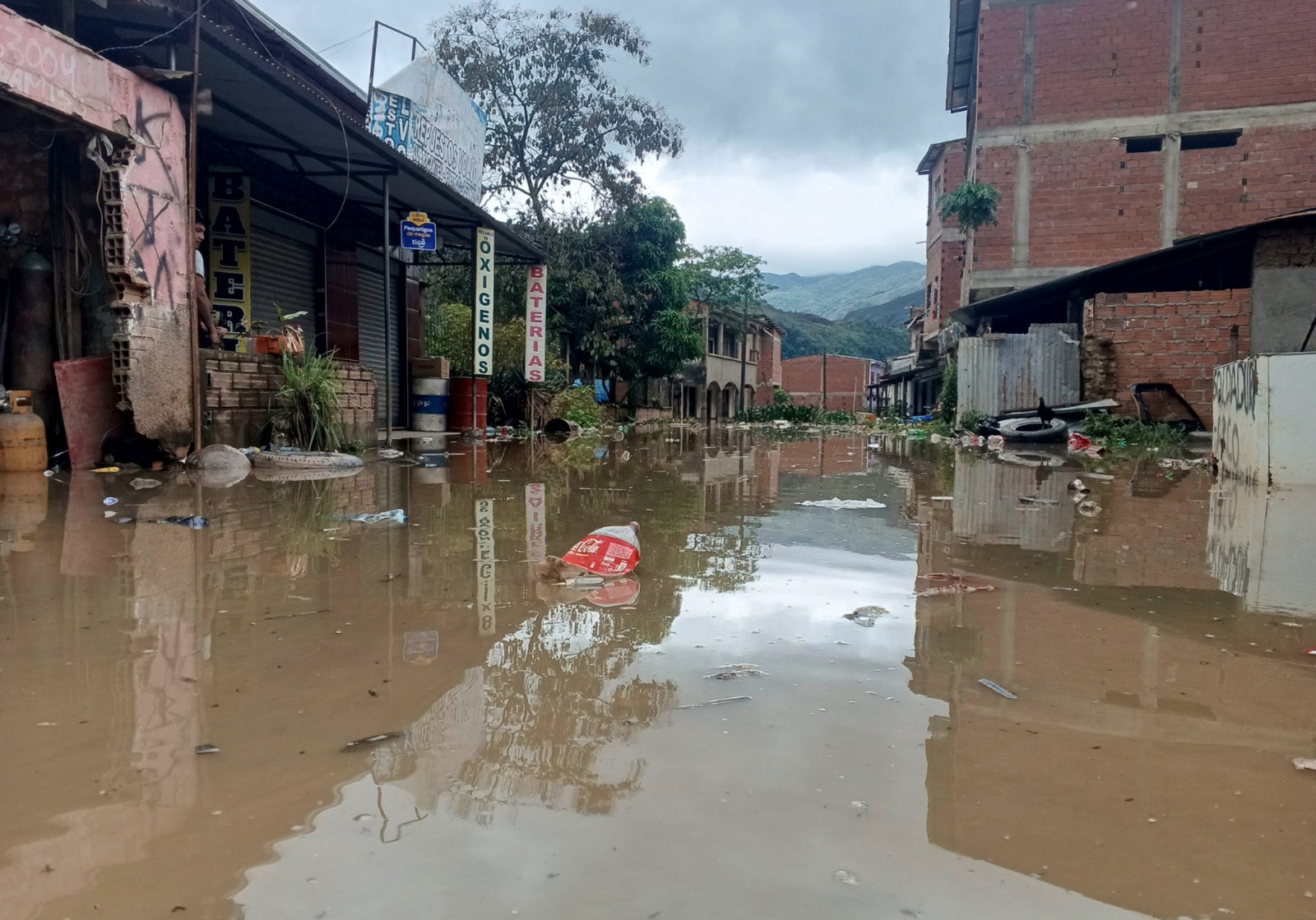 Calvimontes: “Nadie puede negar” que la causa principal de las inundaciones en  Tipuani es la actividad minera