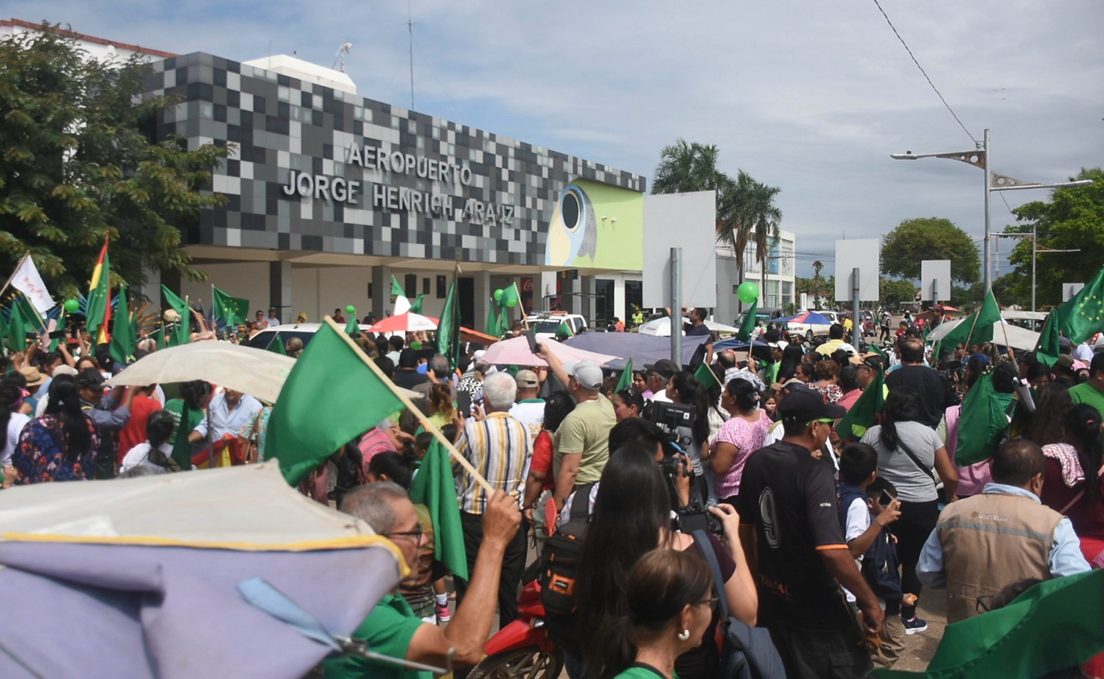 Áñez llegó a Trinidad luego de recuperar su libertad el jueves tras casi cinco años de prisión