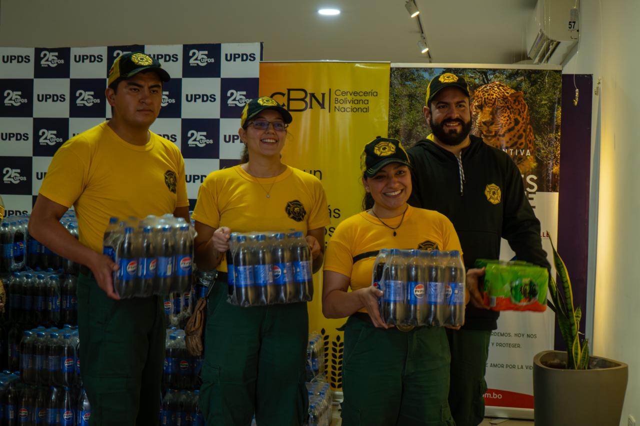 Apoyando la iniciativa de Alas Chiquitanas, CBN realiza una nueva donación de bebidas a los bomberos que combaten los incendios