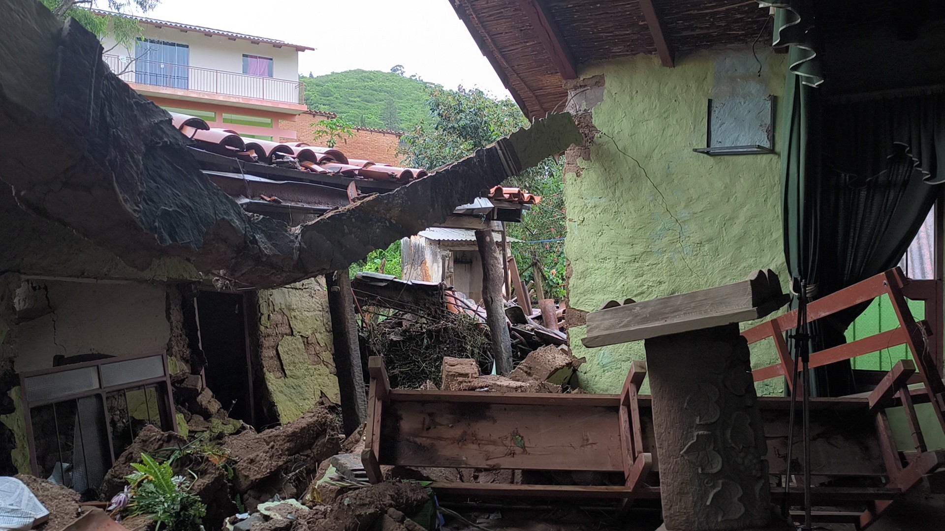 Desborde de río en Samaipata daña  casas y anega terrenos; comunidades  Achiras y Cuevas son las más afectadas