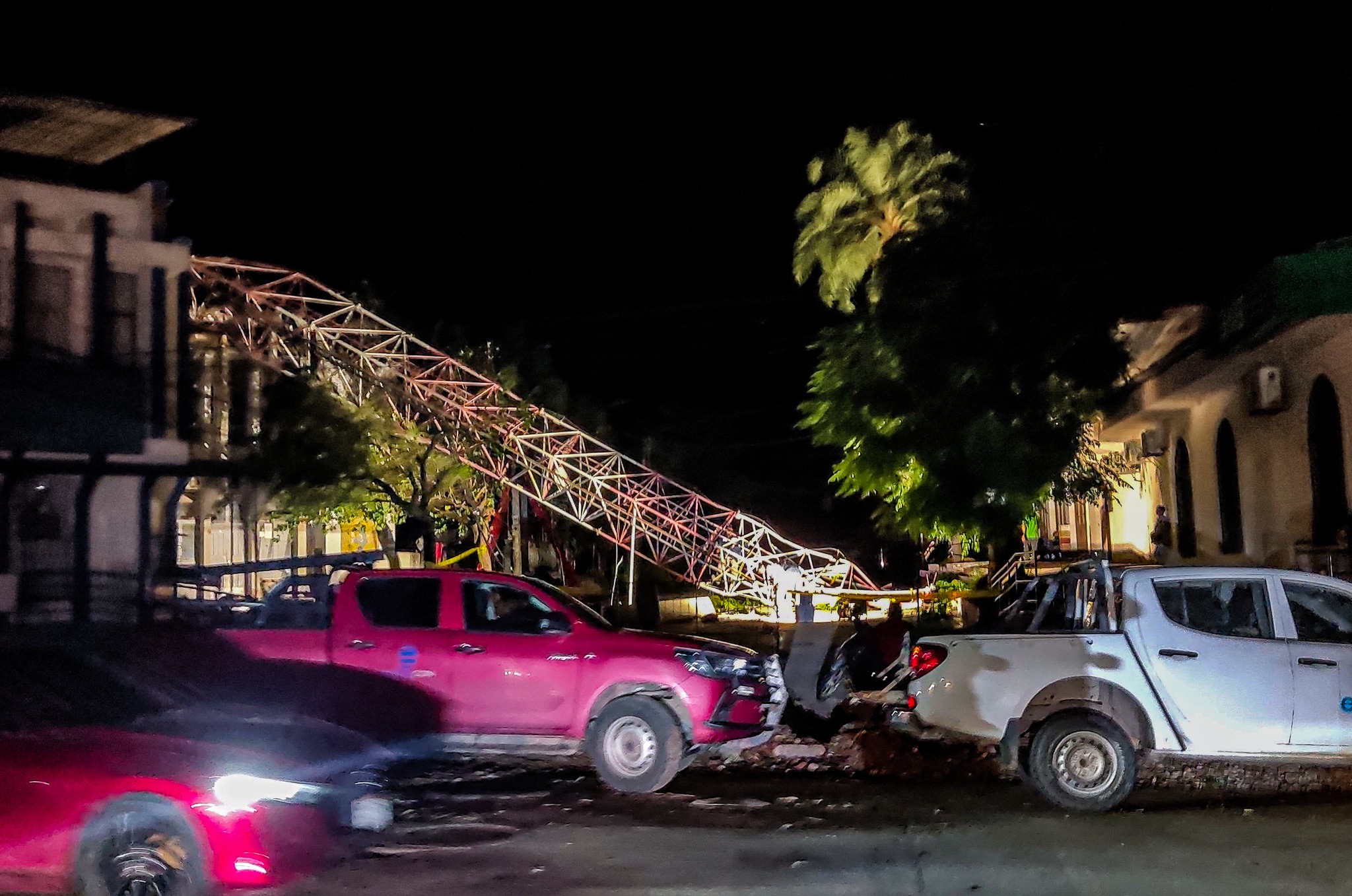 Vientos huracanados y lluvias causan destrozos en Bermejo