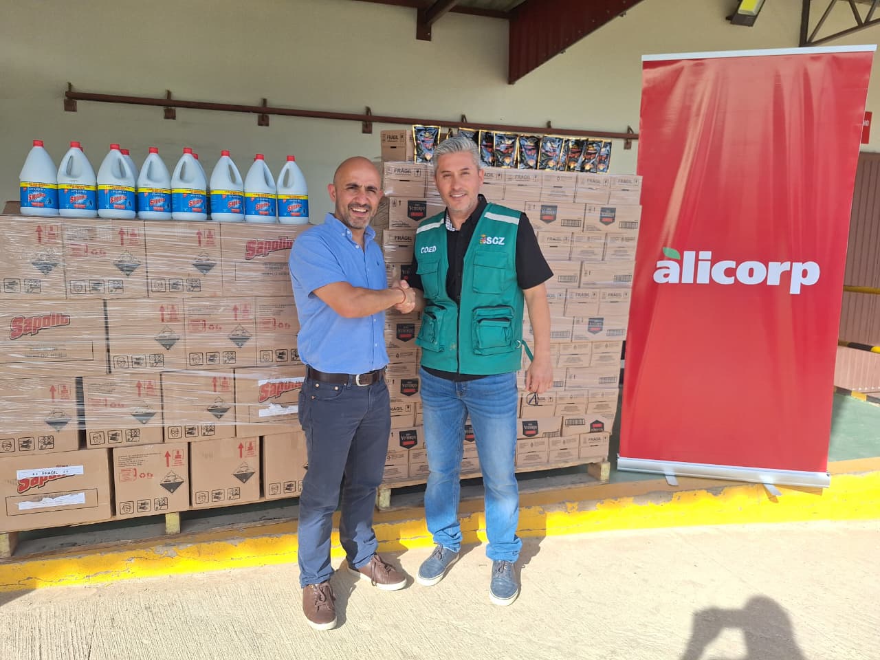 Alicorp entrega donación para apoyar a familiasafectadas por el desastre en Samaipata