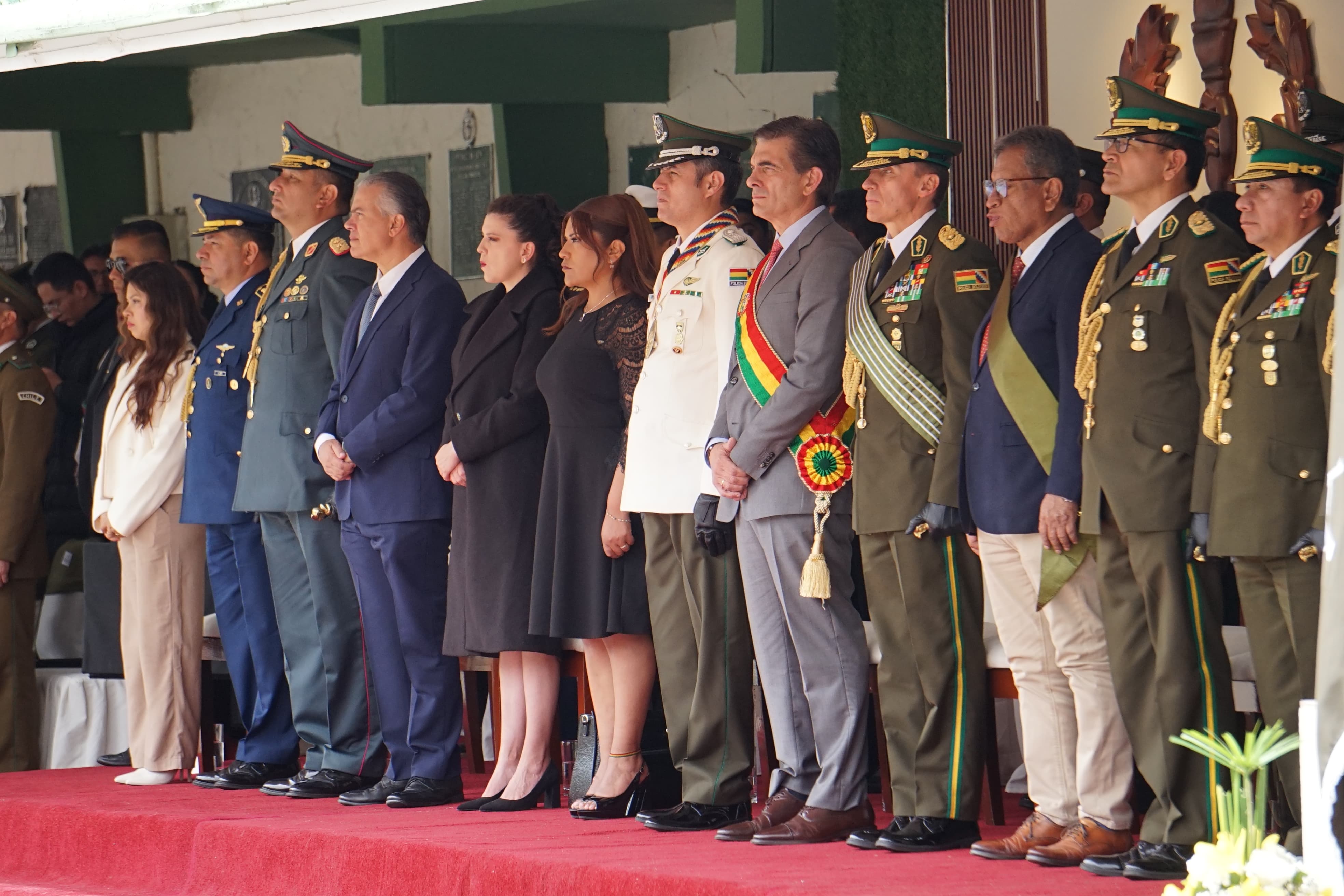 "Un uniforme no se mide por sus colores (...), se mide por el carácter de quien lo lleva”, dice Paz en la Anapol