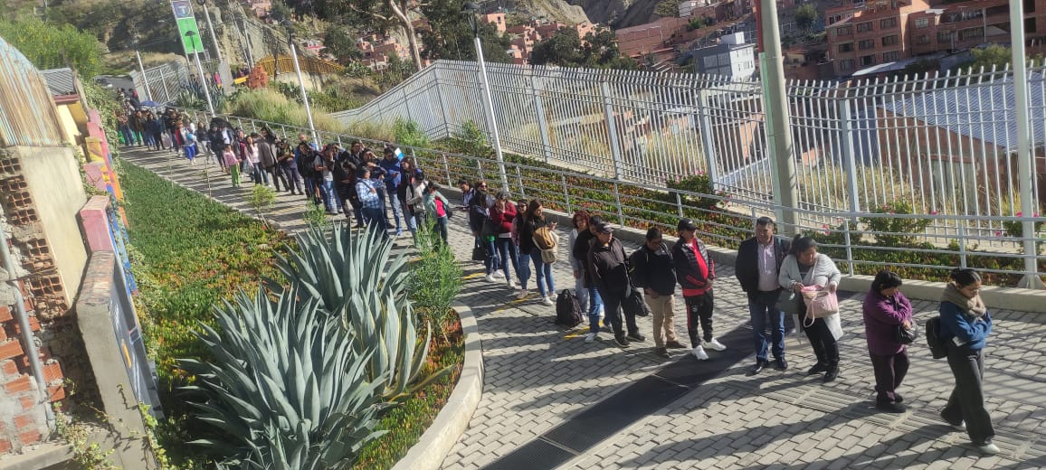 Debido a los bloqueos, el teleférico amplía su horario de atención