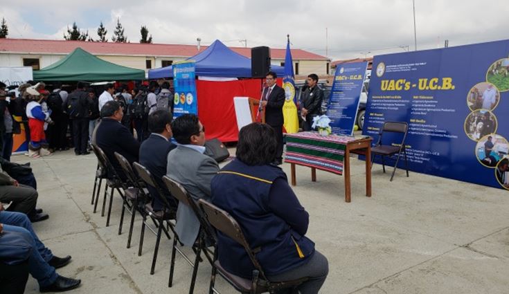 En feria educativa de la UACs UCB destacan carreras de emprendimiento y productivas