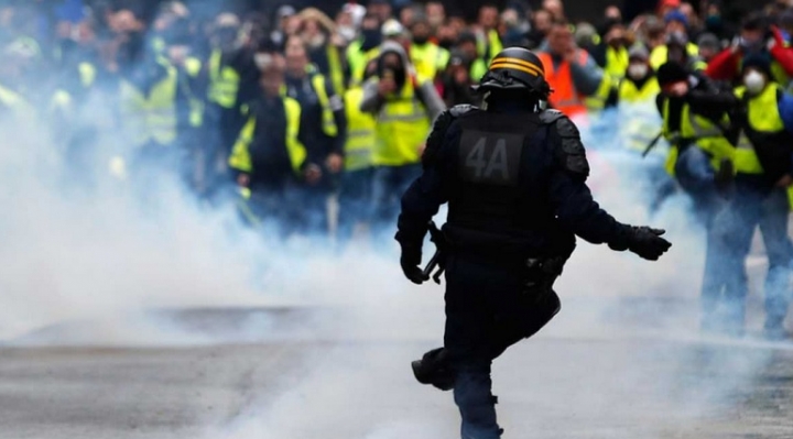 Más de 700 detenidos en Francia en nueva jornada de protesta 