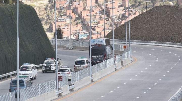 Mañana habilitarán los seis carriles de la Autopista La Paz-El Alto